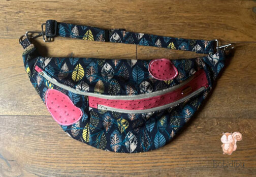 Mr Bumbag Winter Leaves con inserti in similpelle
